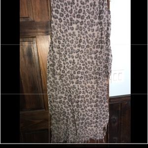 Wilfred 100% wool scarf